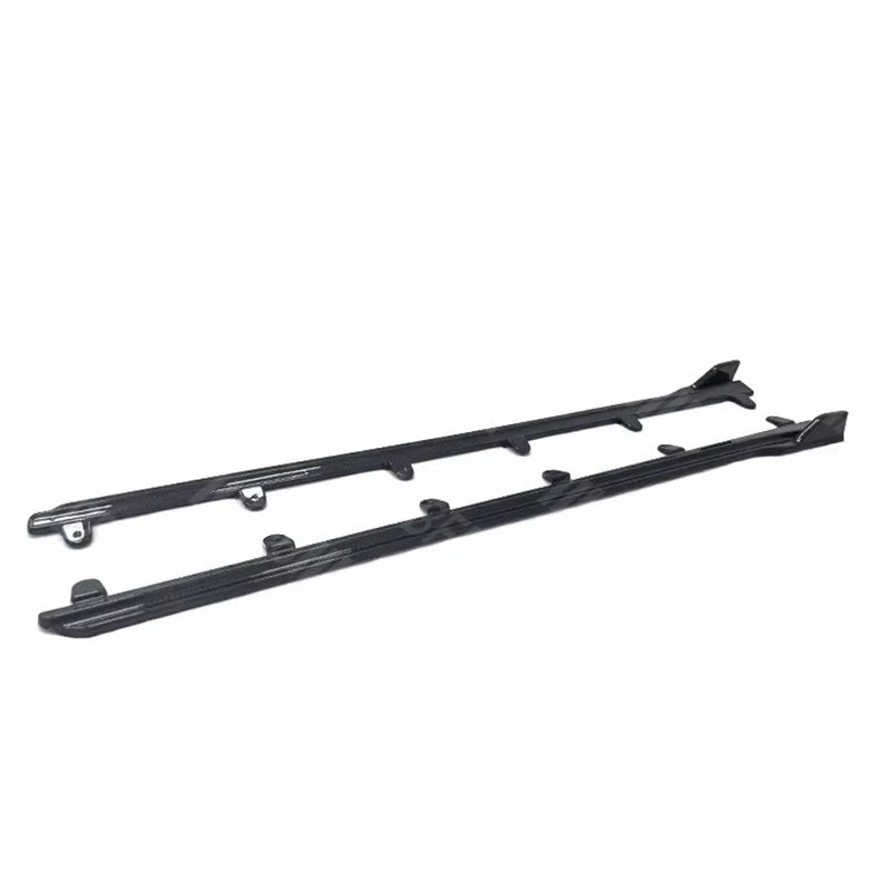 Faldones laterales de fibra de carbono BMW Serie 4 G22 G23 2021+