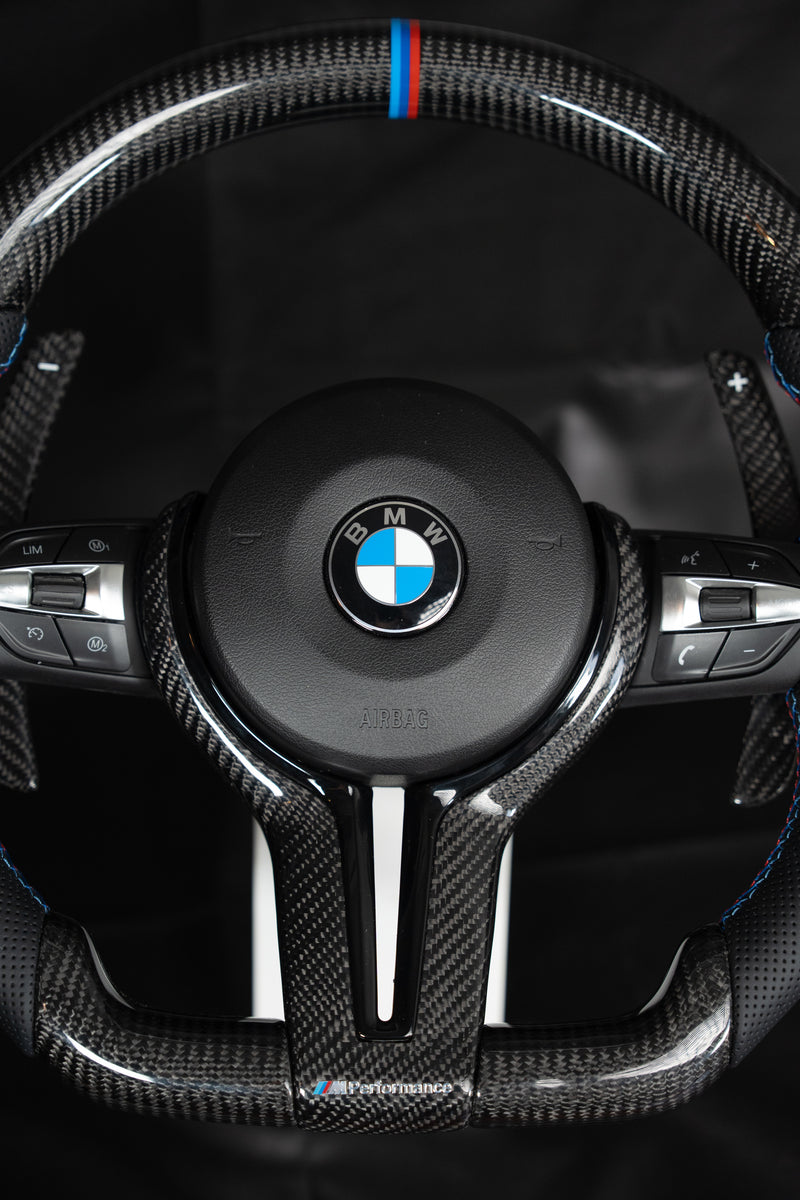 Volante de fibra de carbono BMW
