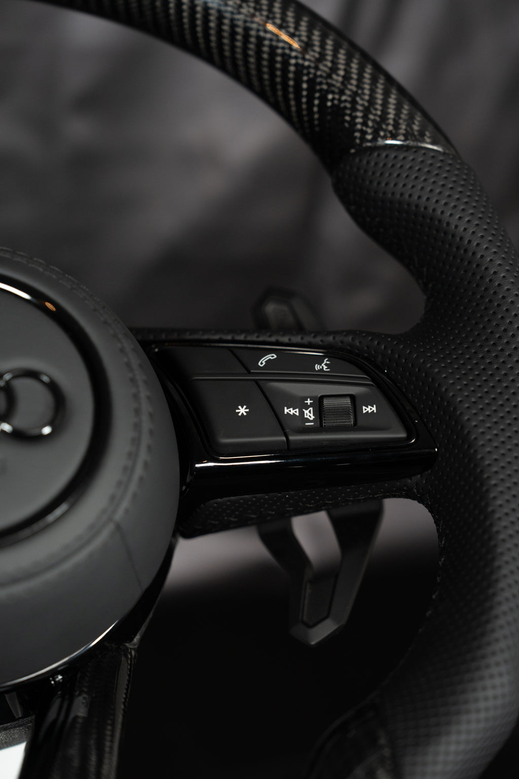 PHASE 01 Steering Wheel Carbon Fiber AUDI