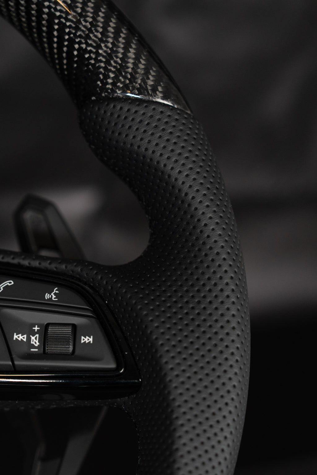 PHASE 01 Steering Wheel Carbon Fiber AUDI