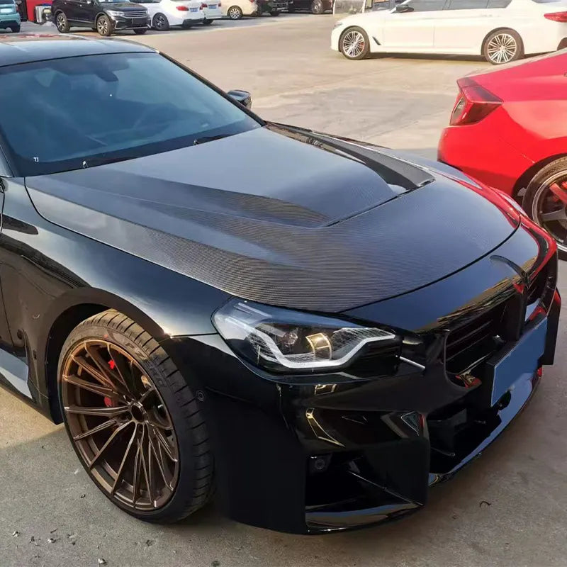 BMW M2 G87 con capó de carbono estilo N