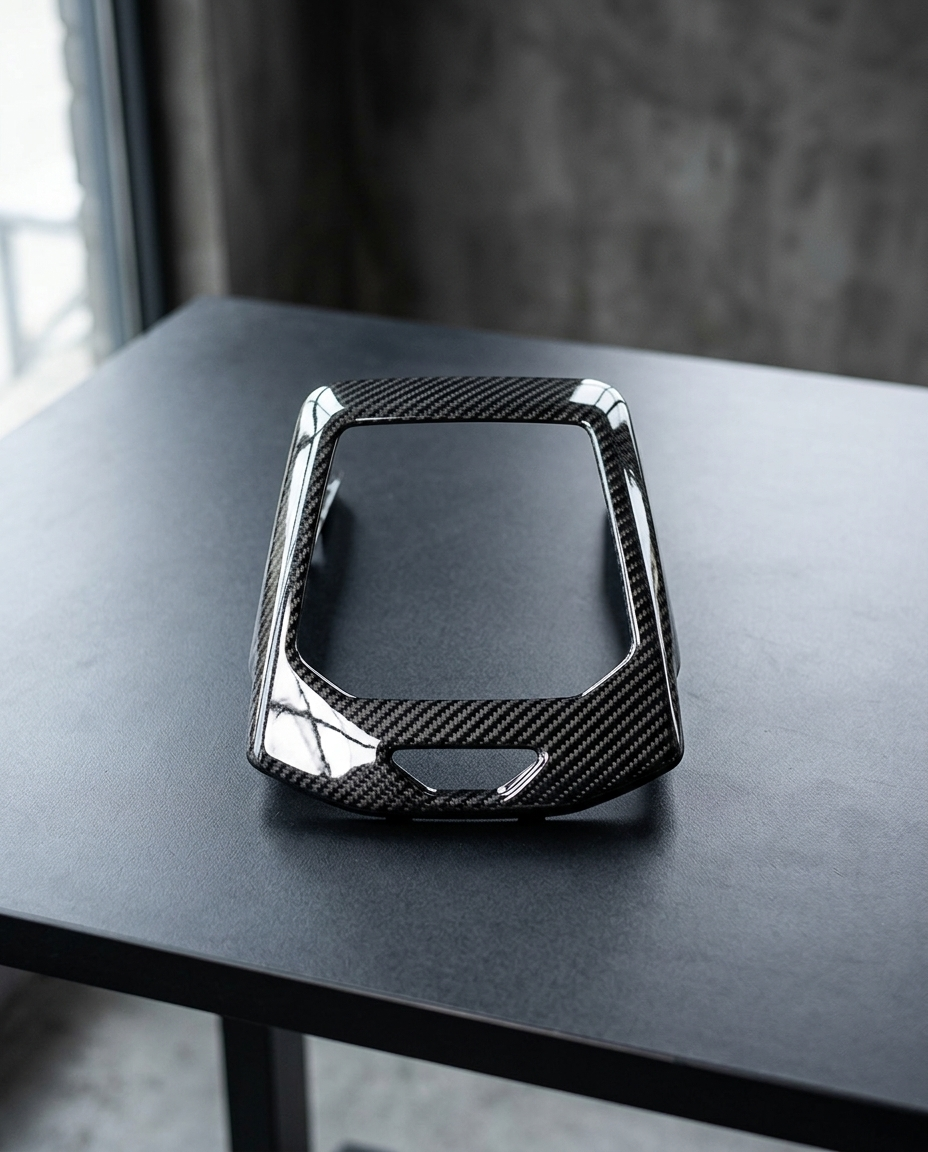 Marco de la consola central en fibra de carbono con acabado brillo para BMW Serie 5 G60