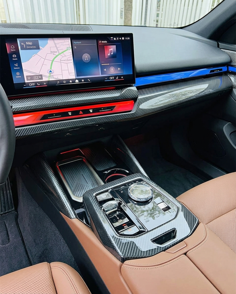 Kit Interior Fibra de Carbono BMW Serie 5 G60 — 2024+